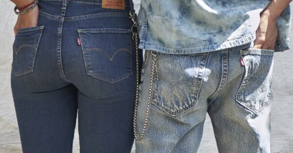 Džinsai: nuo darbininkų drabužio iki pasaulinės mados ikonos