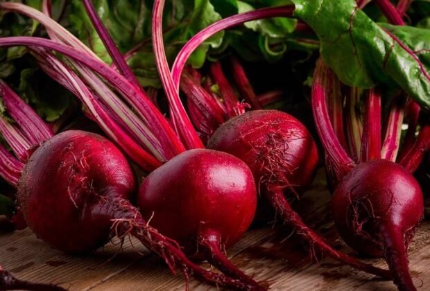 Burokėliai ir jų sultys – kodėl verta juos įtraukti į mitybą?